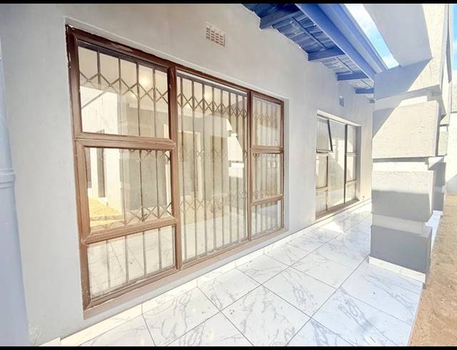 3 BEDROOM HOUSE FOR SALE IN VANDERBIJLPARK CW 4